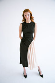 Waist Cut-Out Dress in Black