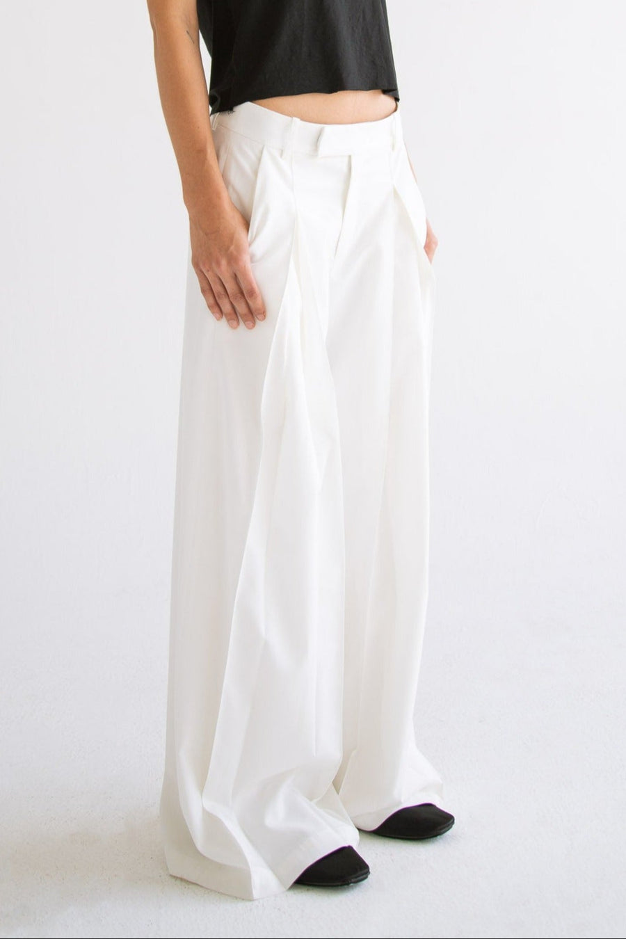 Pleated Wide Leg Pant in White