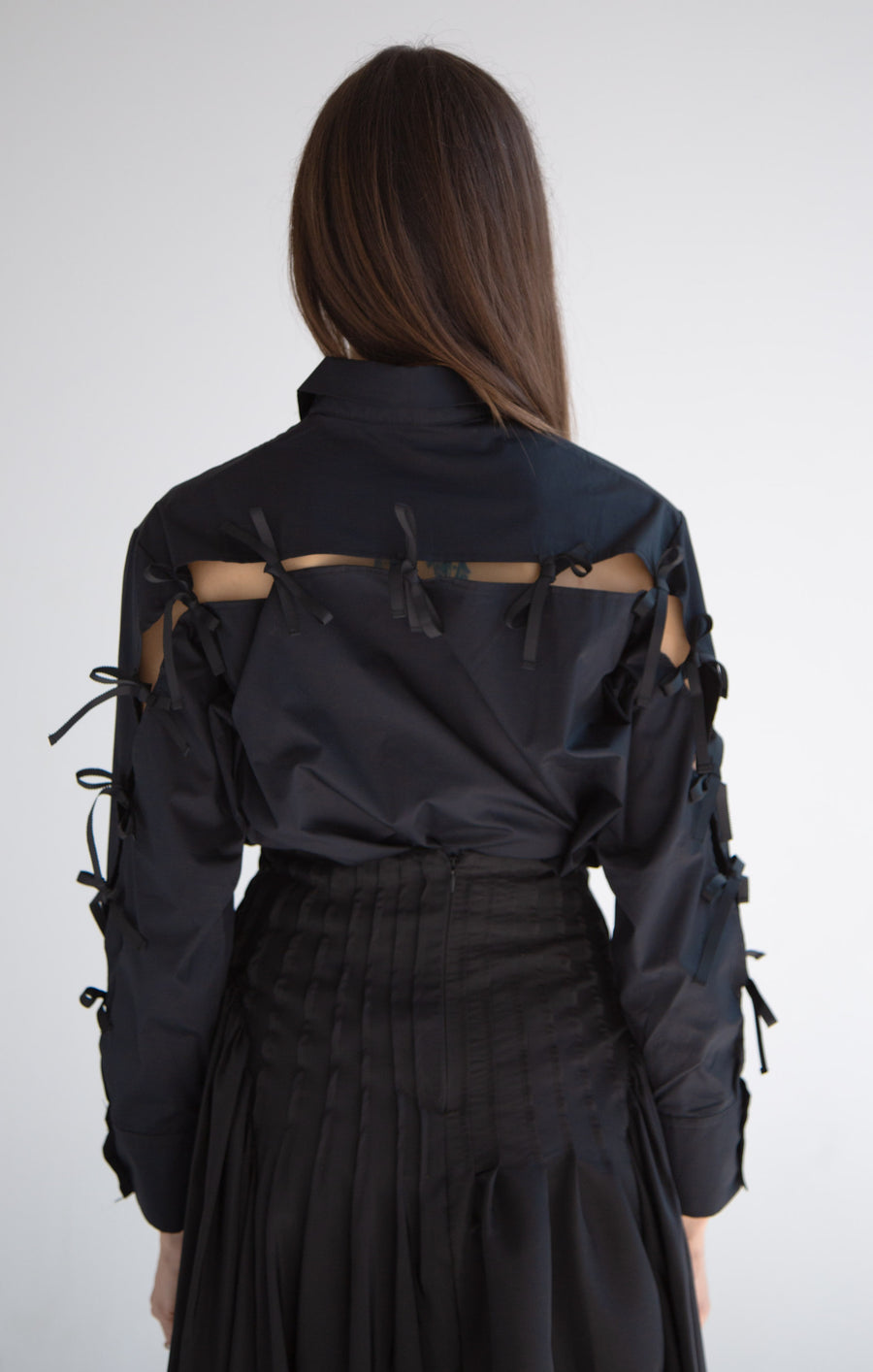 Long Sleeve Shirt with Bows in Black