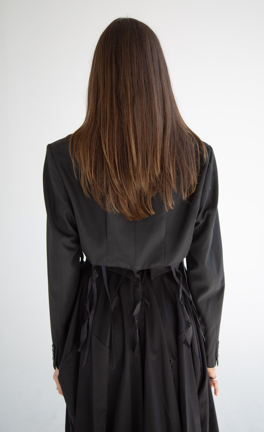 Middle Cut-Out Blazer in Black