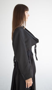 Middle Cut-Out Blazer in Black