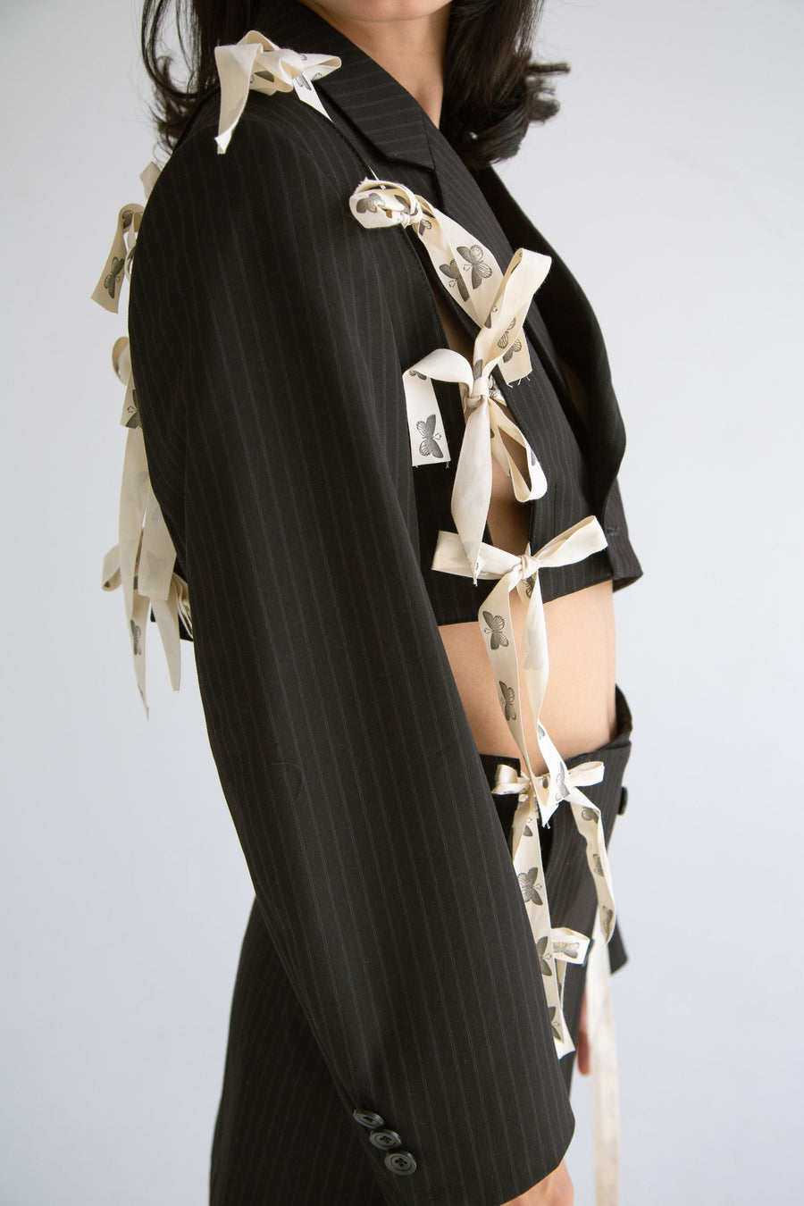 Shoulder Cut-Out Crop Blazer Set in Black